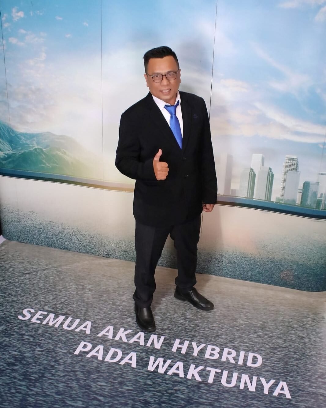 ef1e952c-cf1c-47ba-b0c0-e0203d20e2eb